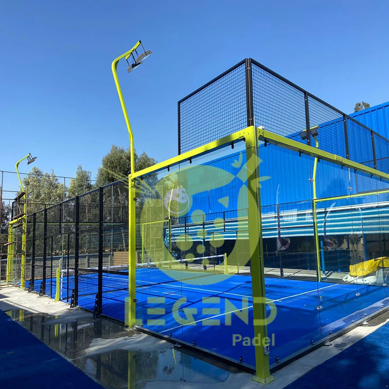 Indoor vs. Outdoor Padel Courts Maximizing ROI and Year-Round Profitability